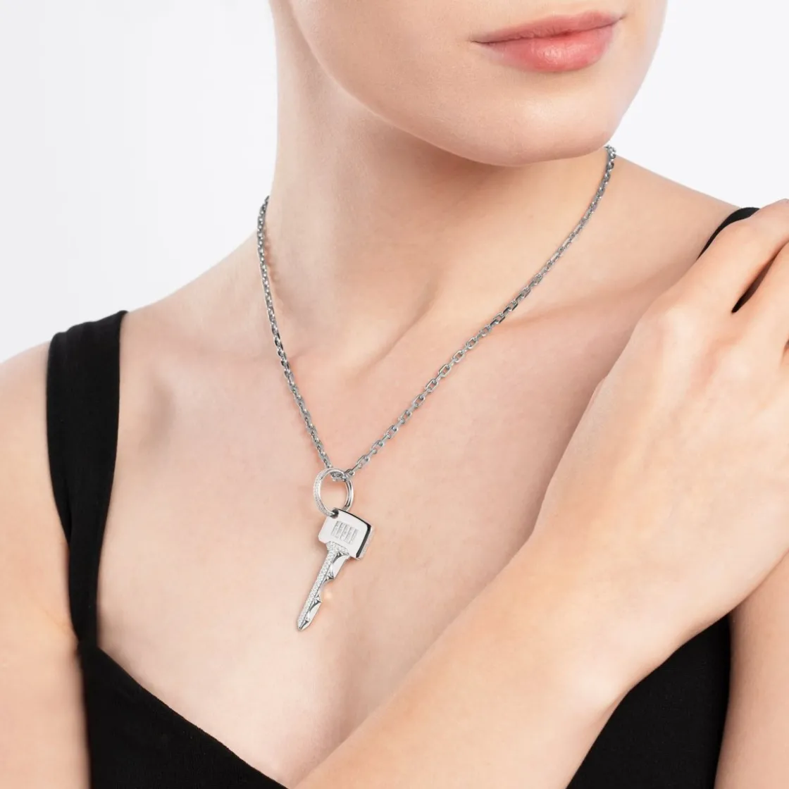 pont_des_arts_key_pendant_4-2.webp Sale MJ Jones Pont Des Arts Key Pendant XL