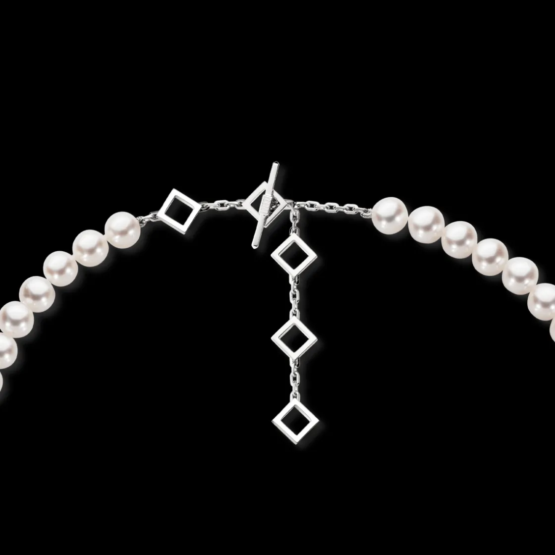 white_round_pearl_necklac_2.webp Sale MJ Jones White Round Pearl Necklace